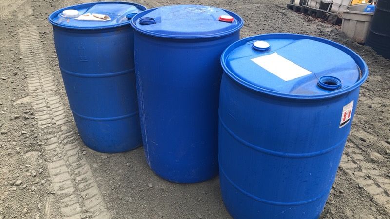plastic poly 55 gallon drum barrel barrell barrells barrels drums storage shipping container 55 gallon