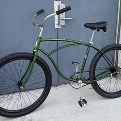 Schwinn Beach Cruiser