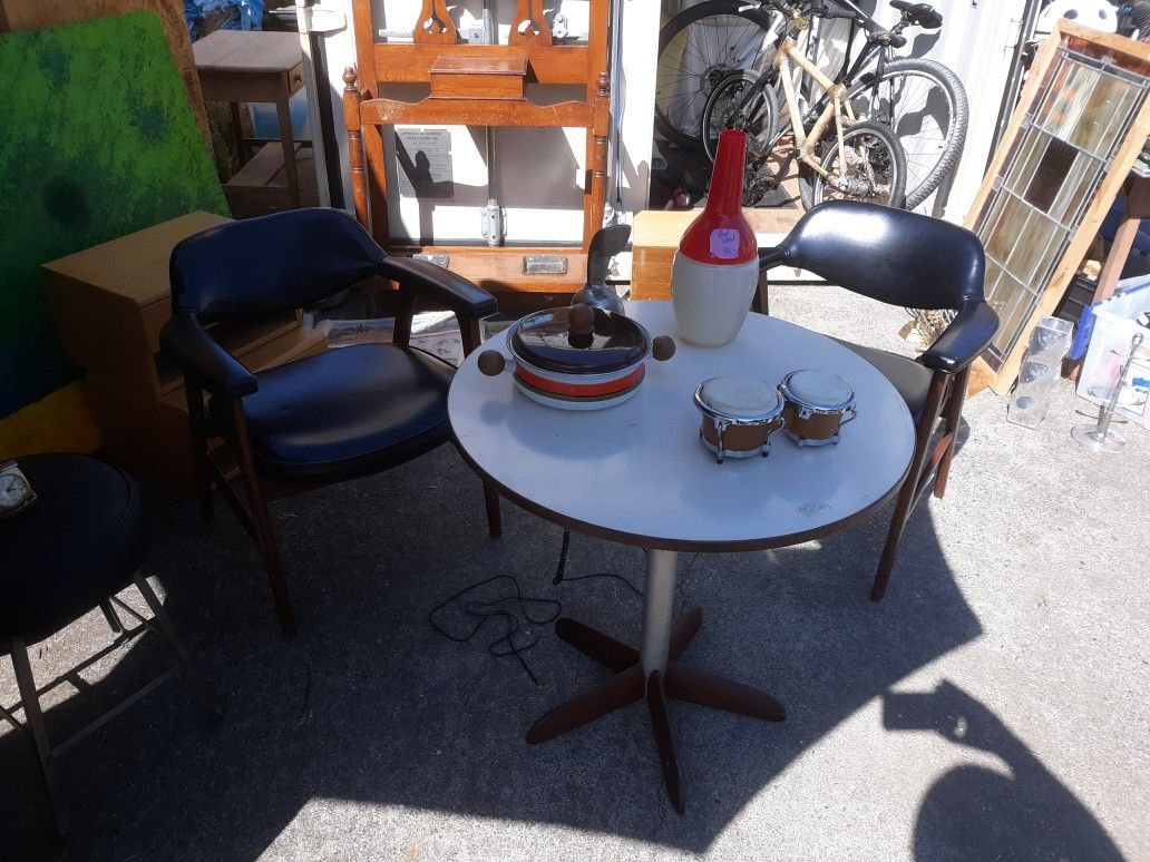 Amazing Garage Estate Sale Unadvertised Sunday Only Starts At 12pm Sun