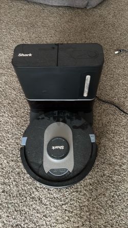 Shark robot vacuum