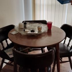 4 Seat Round Dining Table.