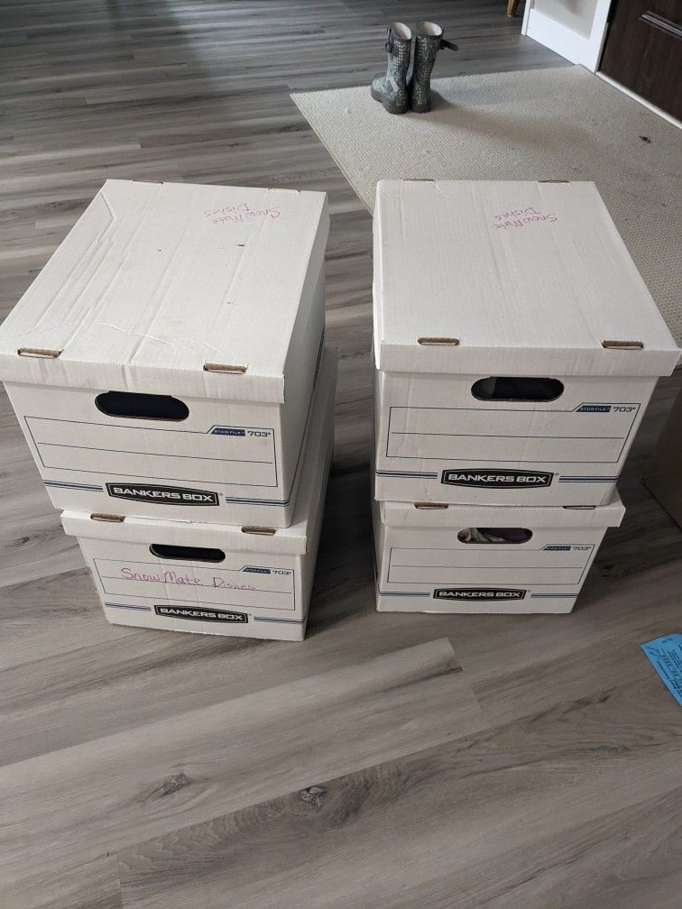 4 Free Bankers Boxes With Lids