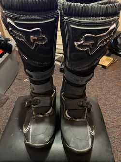 Fox boots men’s 9.5