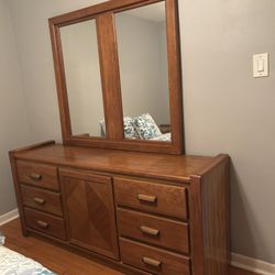 4 Piece Vintage Wooden Bedroom Set