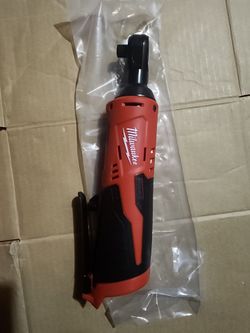 Milwaukee M12 Ratchet 3/8
