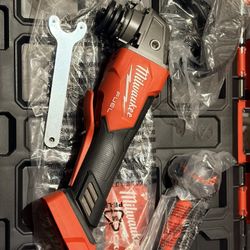 Milwaukee M18 FUEL 4-1/2 in./5 in. Grinder w/Paddle Switch