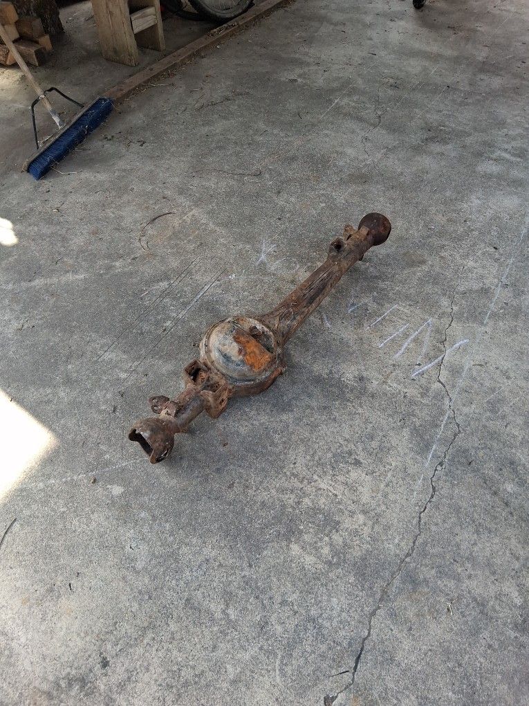 1983 Toyota Front Axle Housing