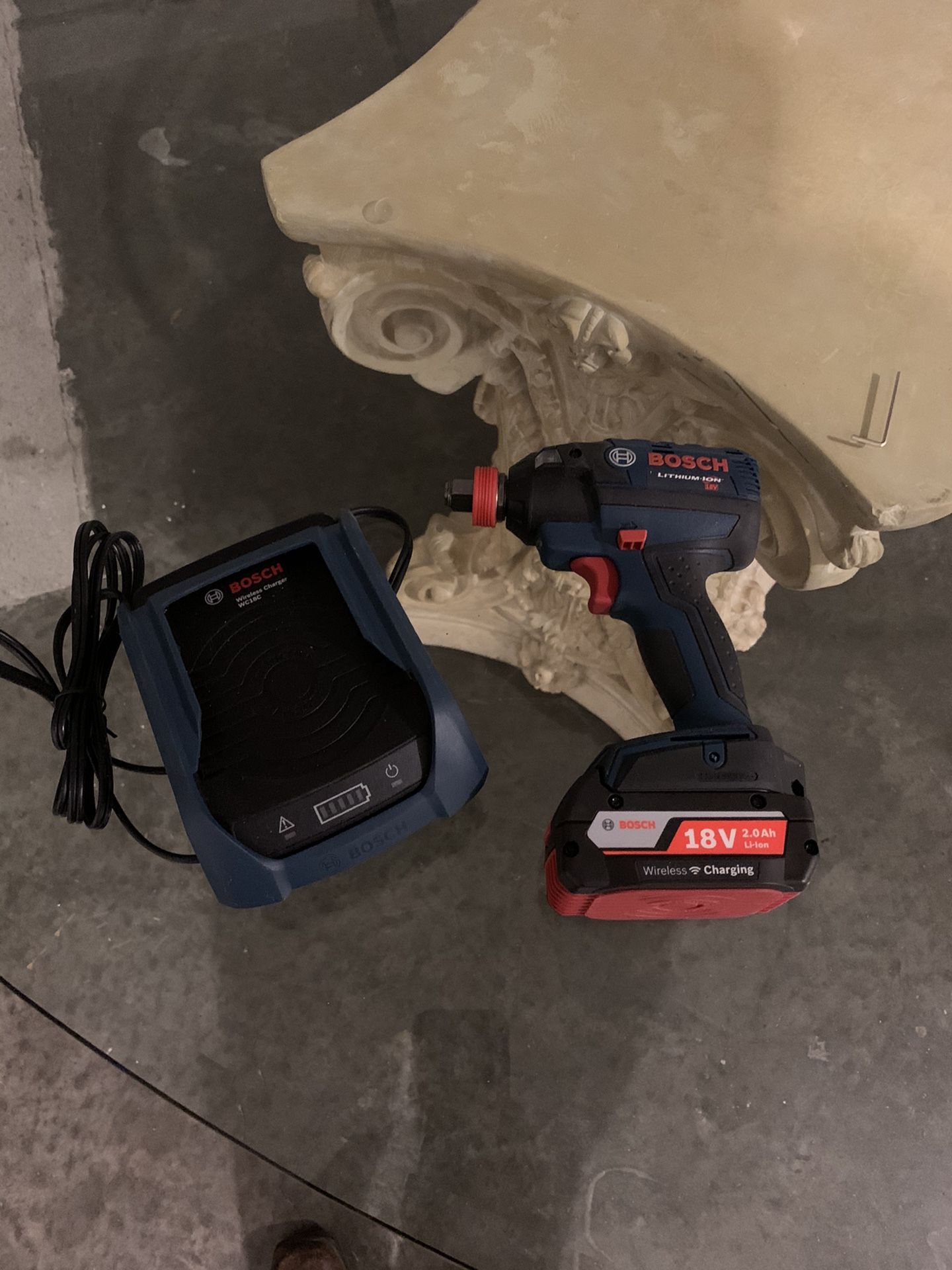 Bosch impact wrench with charger and 1 battery 4.0 AH