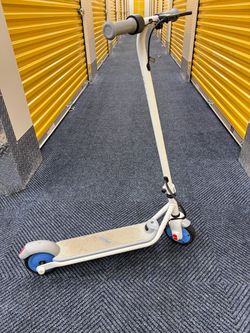 Electric scooter