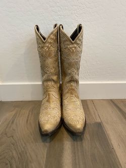 New women’s Cowboy boots