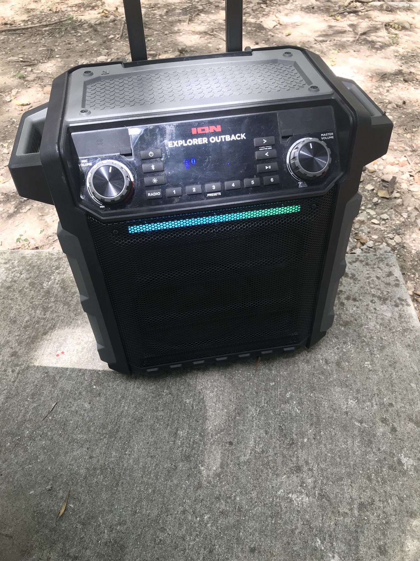 Ion outback explorer blue tooth wireless speaker with microphone basically new