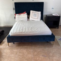 Platform Bed 