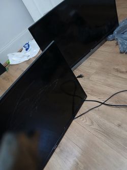 32in ROKU TVS