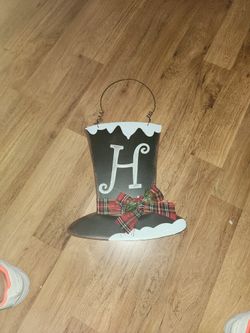 H Christmas Hanger
