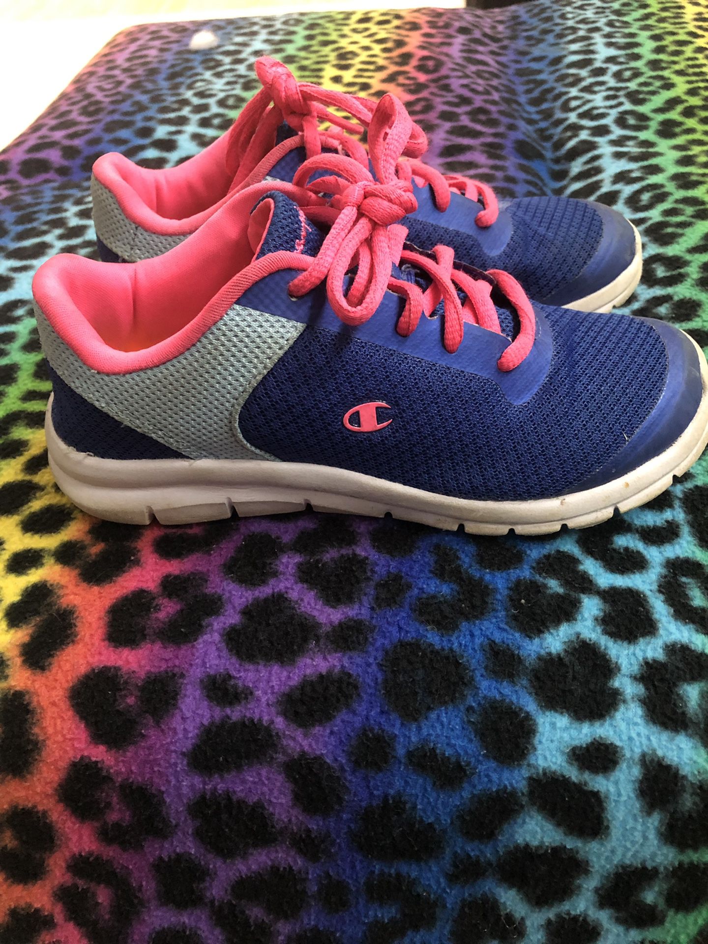 Girls gym shoes