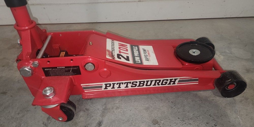 Pittsburgh 2-Ton Floor Jack