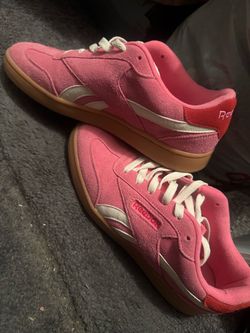 Reebok tennis shoes