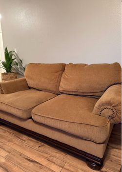 Brown Couch Set – Sofa & Loveseat