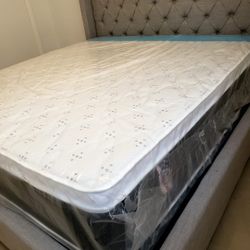 NEW KING PLUSH PILLOW TOP MATTRESS WITH BOX SPRING ♨️ Bed frame is not available