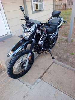 Hawk-X 250 Enduro Dirt Bike Motorcycle, 5-Speed Manual Clutch Transmission, 21"/18" Fat Tires(Black)
5 Miles clean title