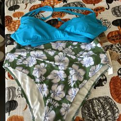 Víctoria secret and Pink bathing suits brand new 