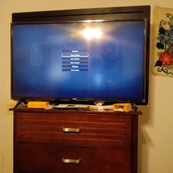 LG 55 Inch WebOS TV un7000pub And Xbox Series S With Controller 