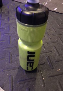 cannondale gripper insulated logo water Bottle 650 ml