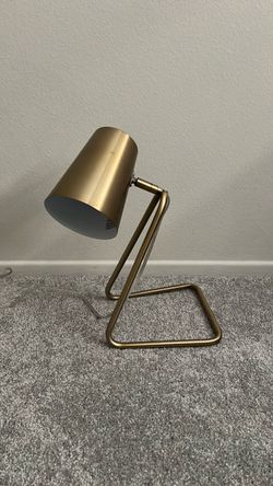 Desk lamp