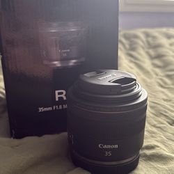 Canon RF 35mm F1.8 Macro IS STM camera lense 