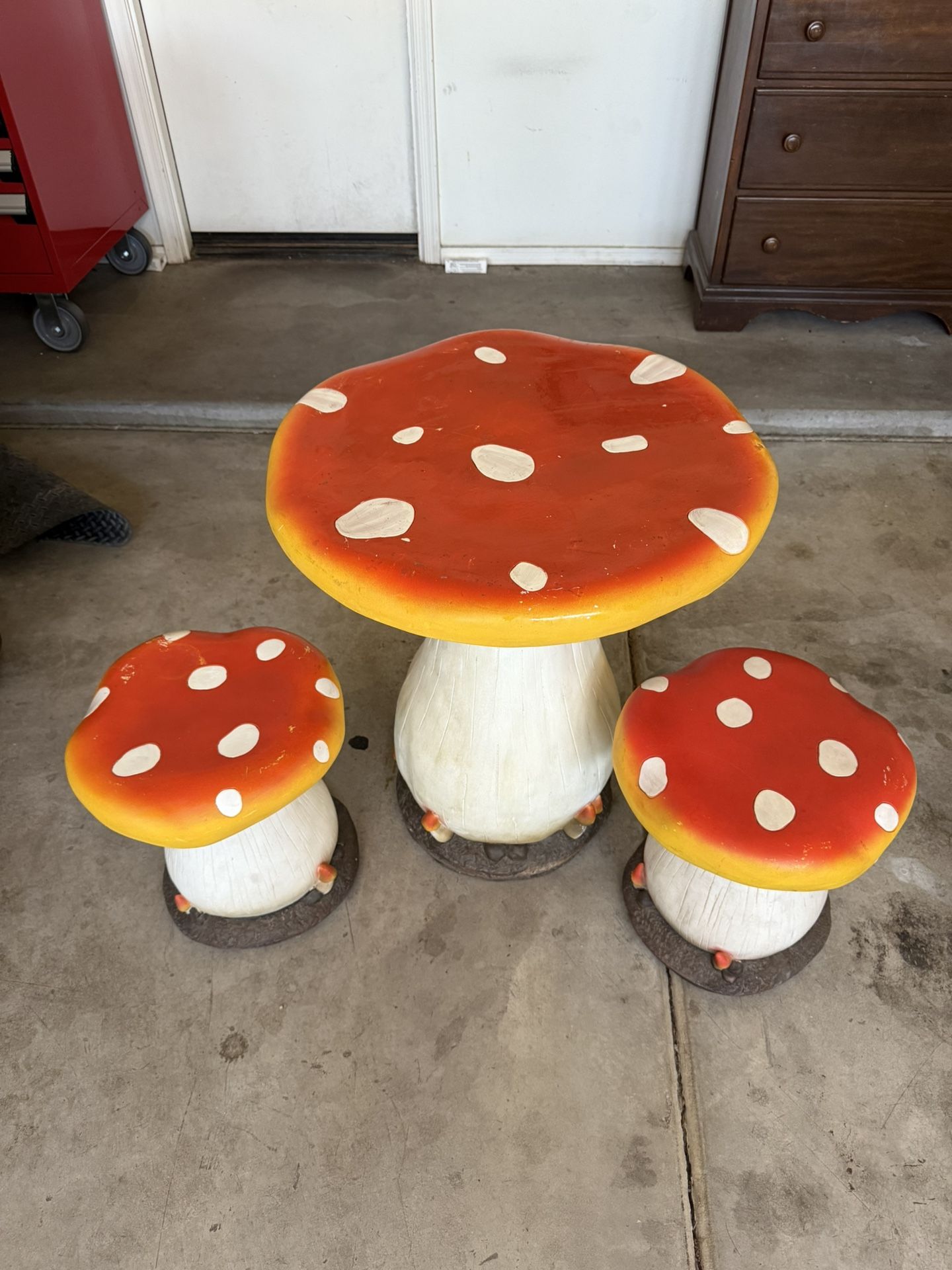 Mushroom 3 Piece Garden Set, Table and Stools