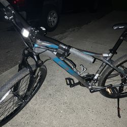 GT Women s Laguna Pro Medium Mountain Bike for Sale in