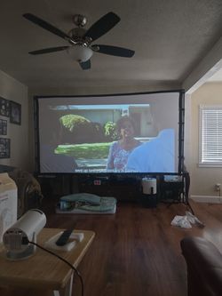 Projector screen