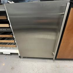 U-line Under Counter Fridge 24”inch Stainless Steel 