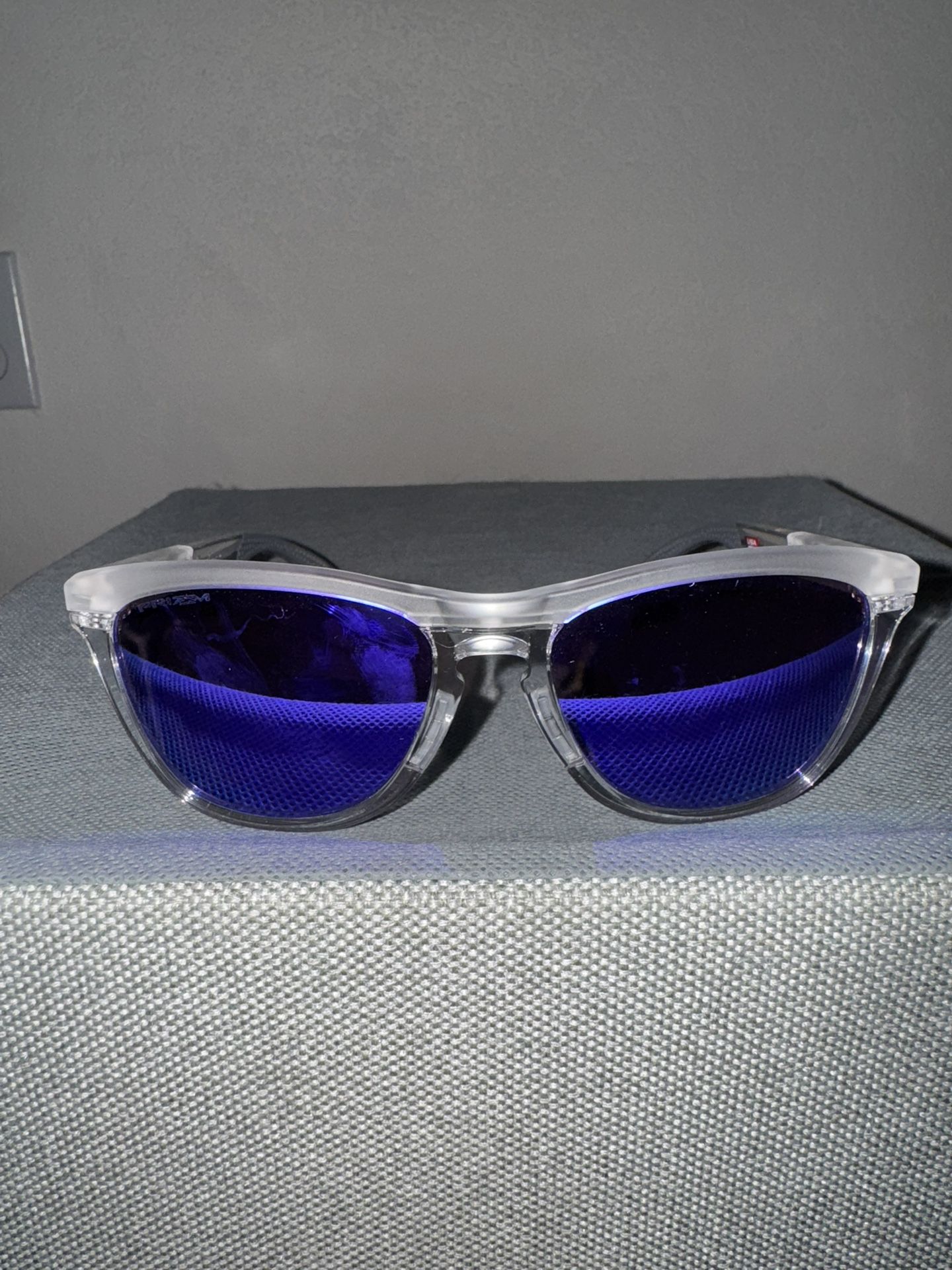 Oakley Polarized Sunglasses (NEW)