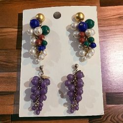 2 pairs of vintage 90s cluster earrings , new old stock never used 
