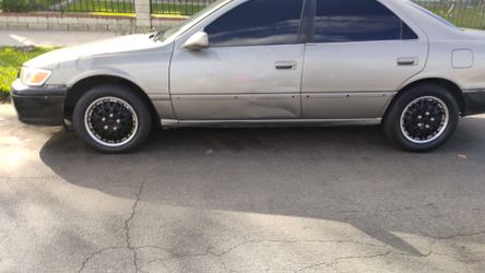 2000 Toyota Camry