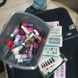 Nails Supplies 