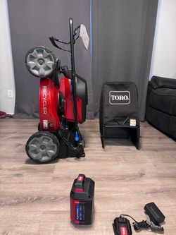 BRAND NEW TORO RECYCLER 60 V MAX 21 INCH CORDLESS SELF-PROPELLED LAWNMOWER 5Ah BATTERY AND CHARGER INCLUDED. COMES IN MANUFACTURED SEALED BOX. ELIGIBL