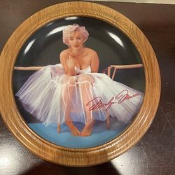 Merlyn Monroe Vintage Decorative Plate With Wooden Frame