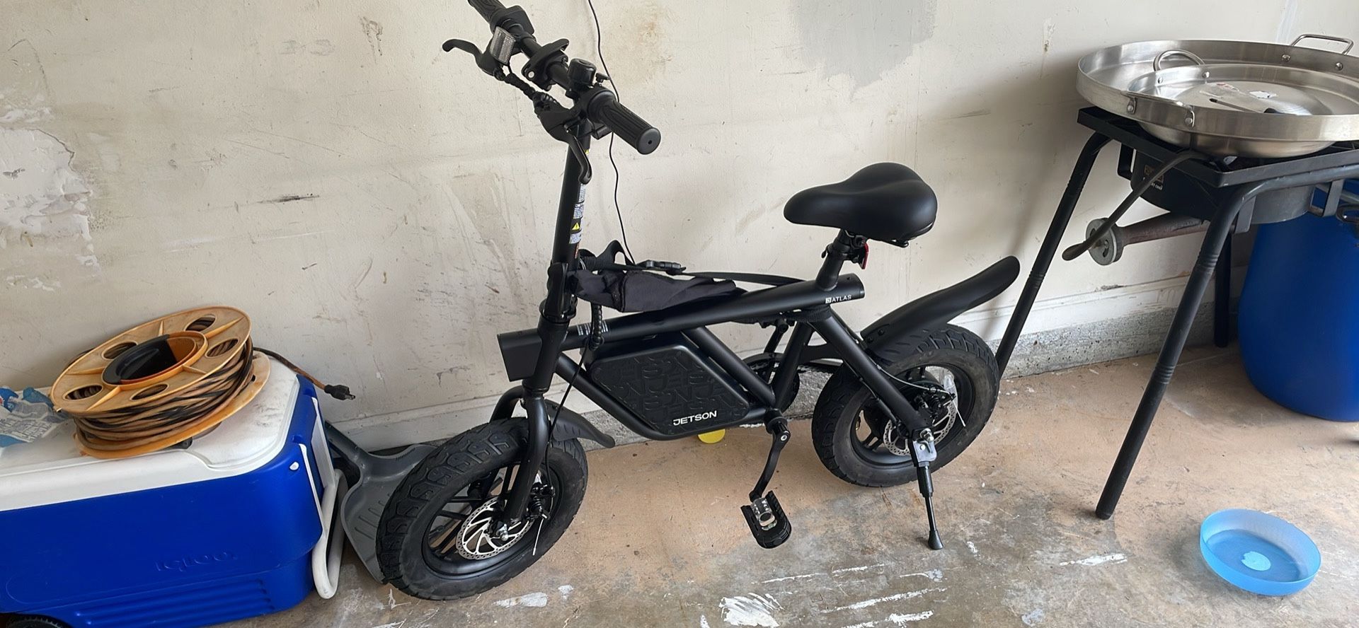 Jetson Electric Bike 15 Mph And 15 Mile Radius Brand New