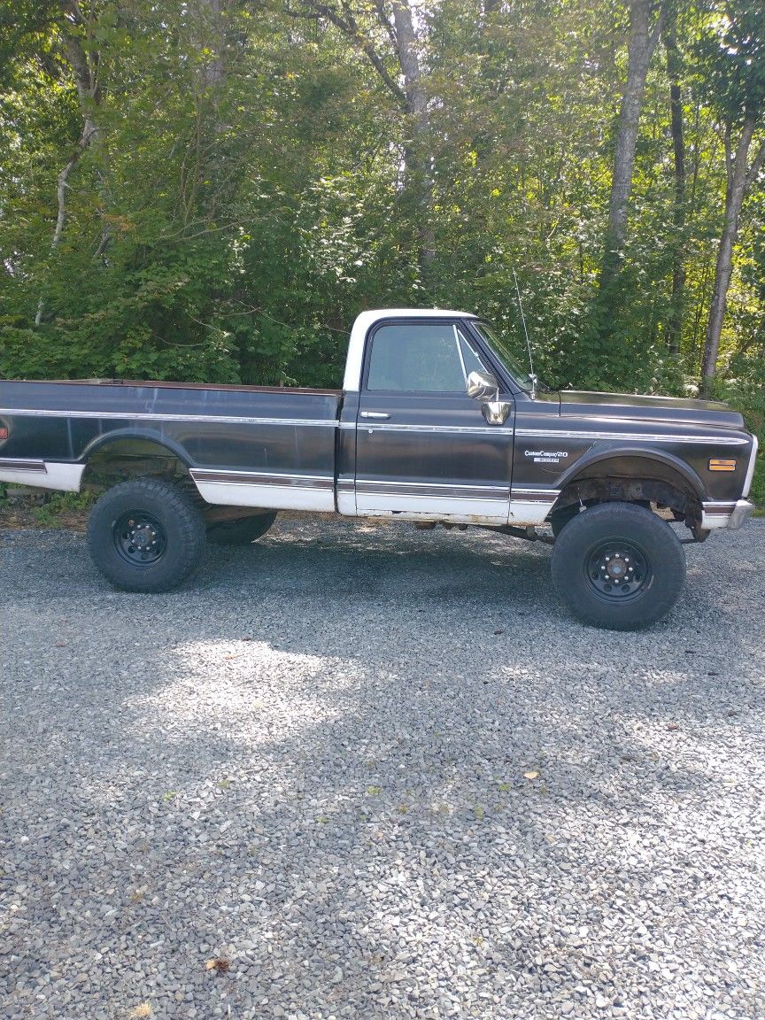 1969 Chevy C20 4x4 Long Bed