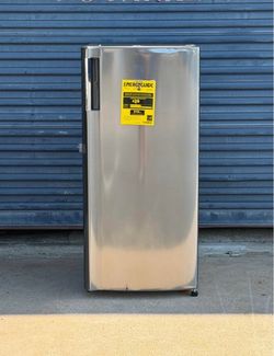 6.0 cu. ft. Single Door Refrigerator with Inverter Compressor and Pocket Handle in Platinum Silver
