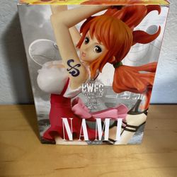 Nami Figure (One Piece)