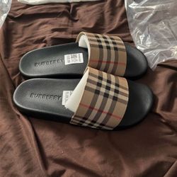 Burberry Slides 42 