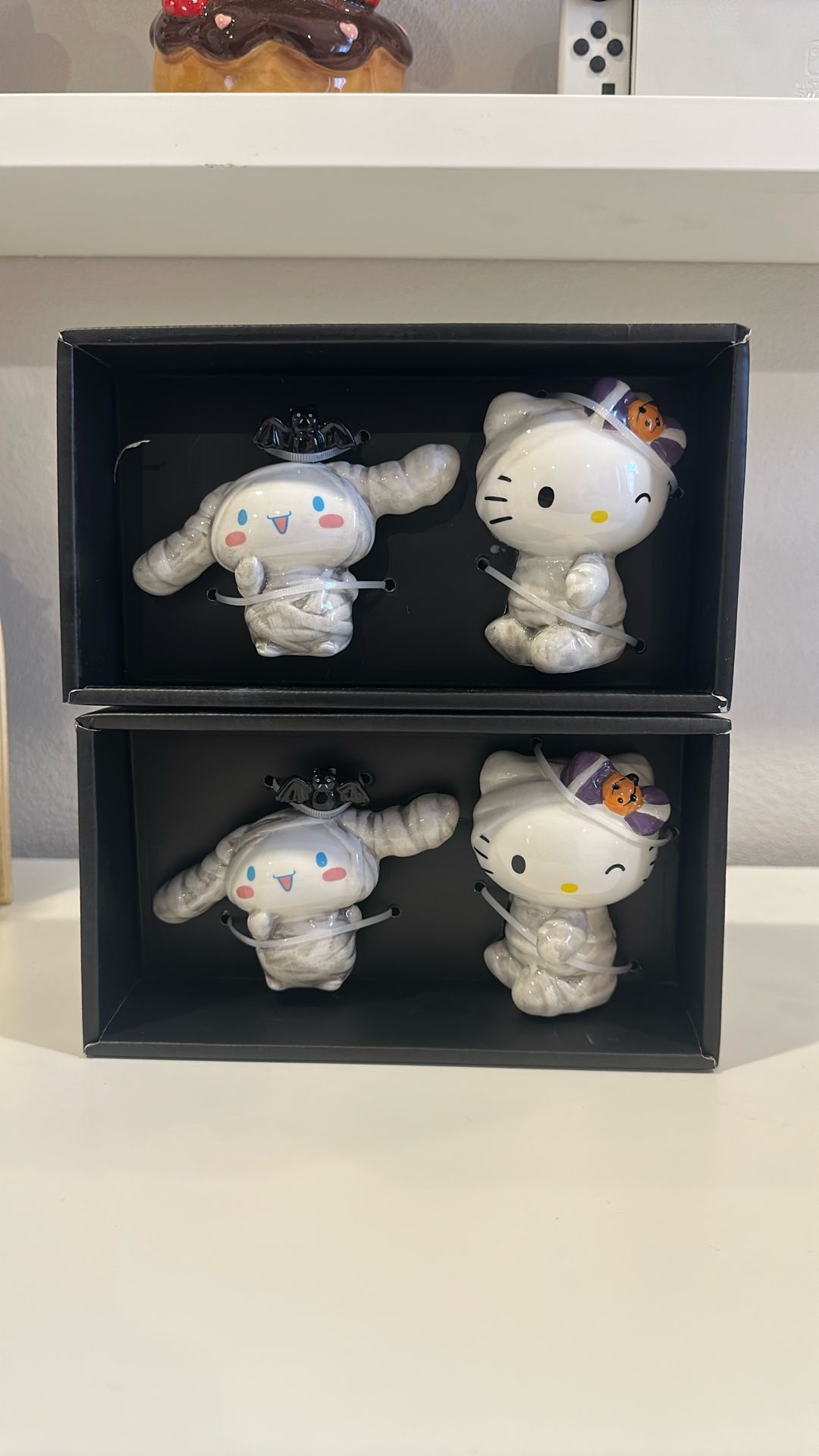 Hello Kitty Salt & Pepper Ceramics