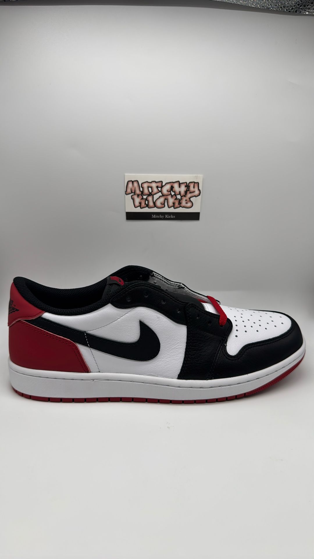 Jordan 1 Retro Low OG Black Toe (2023) Sz. 10.5