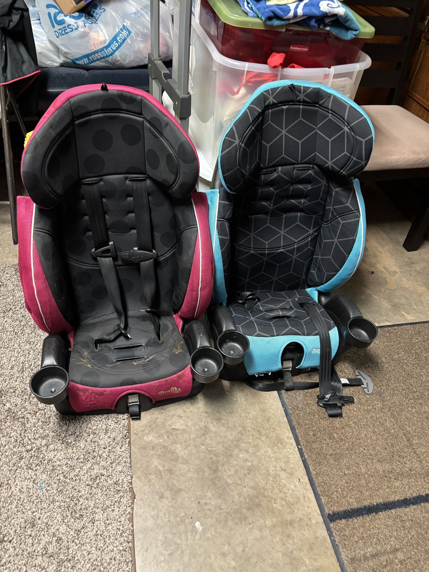 Car seats good condition each10$
