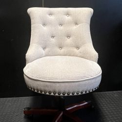 Tufted Swivel Upholstered Office Chair