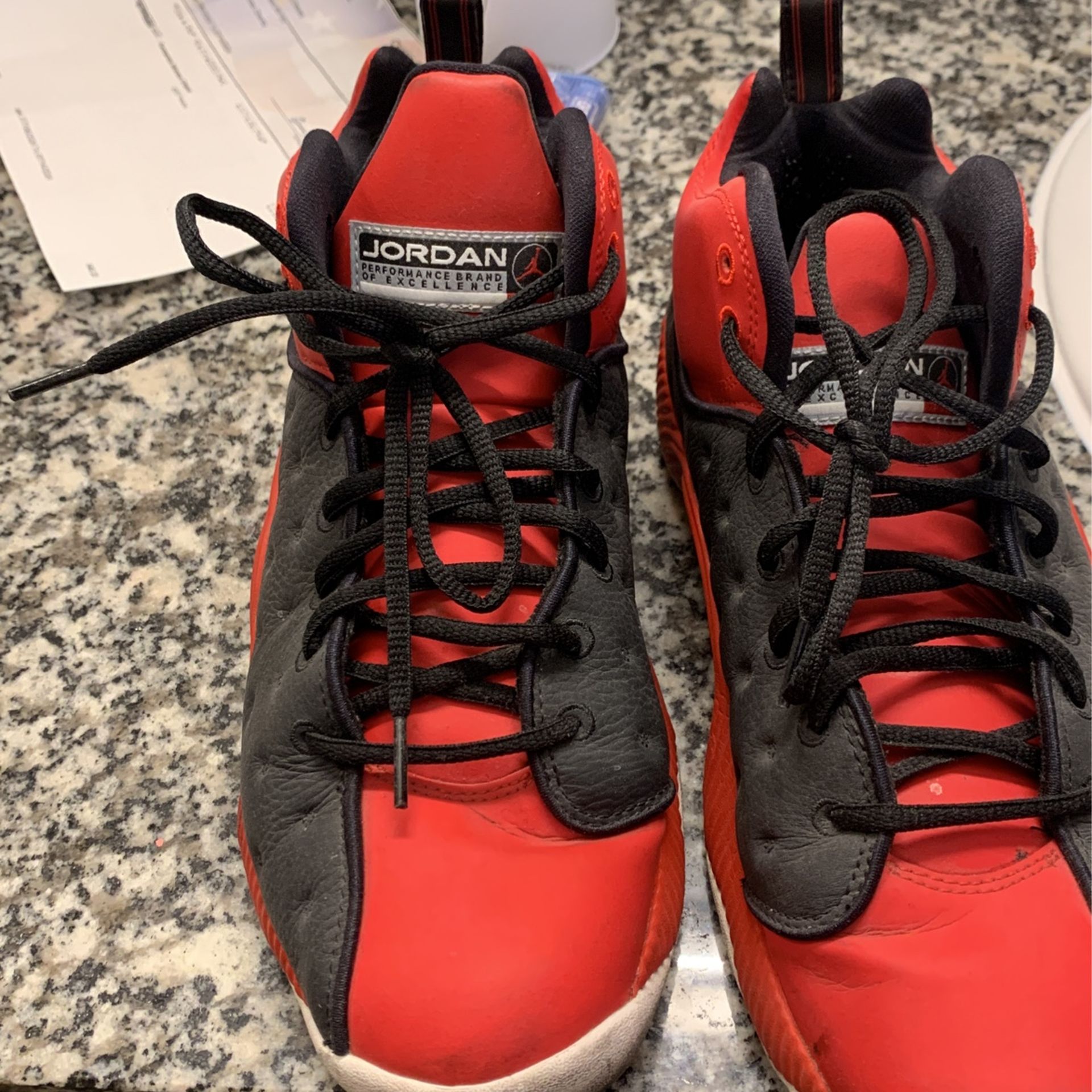 Choose Jordan size 81/2