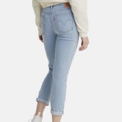 Women’s Levi’s 